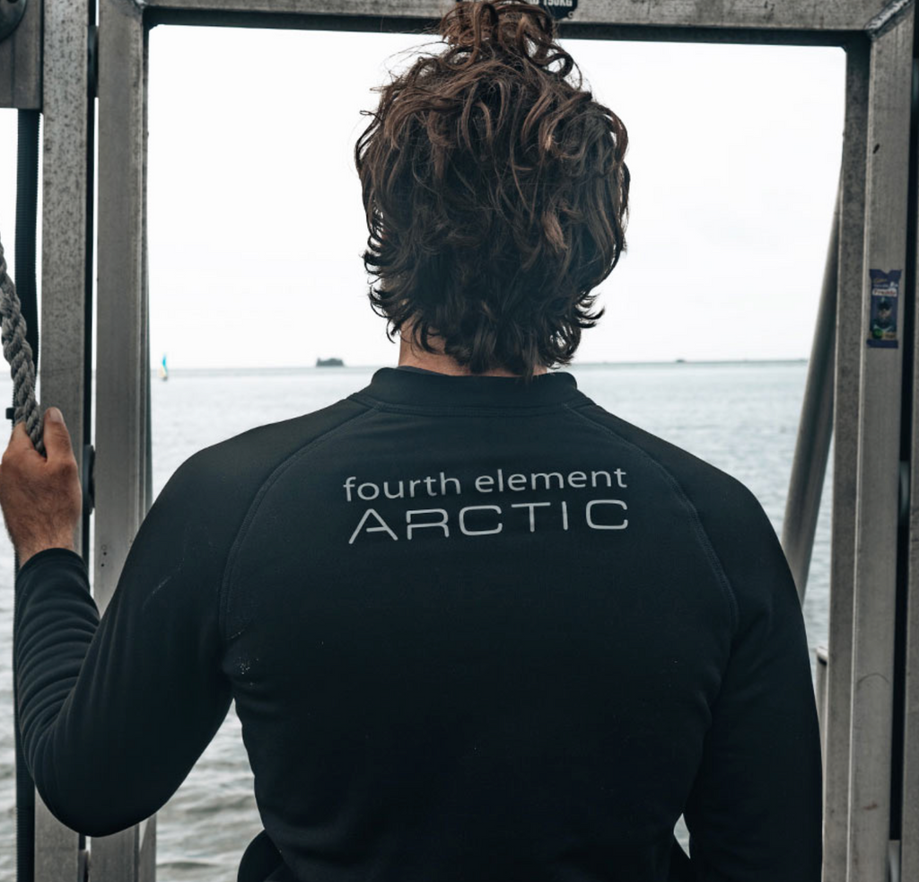 FOURTH ELEMENT MENS ARCTIC TOP